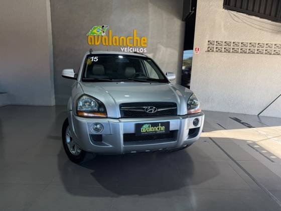 HYUNDAI TUCSON 2.0 MPFI GLS 16V 143CV 2WD FLEX 4P AUTOMÁTICO HYUNDAI TUCSON 2.0 MPFI GLS 16V 143CV 2WD FLEX 4P AUTOMÁTICO
